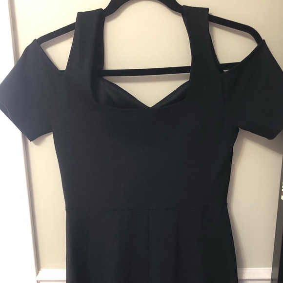 Off the shoulder black dress - Picture 4 of 7